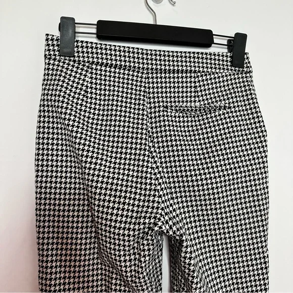 Sezane Clara Houndstooth Trousers in Ecru Black - Picture 9 of 14